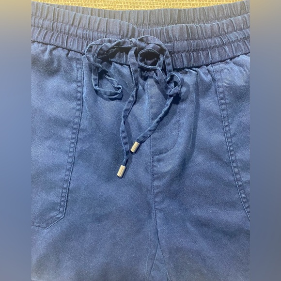 Lauren Ralph Lauren Navy Blue Shorts, Size 2, Elastic Waist w/Drawstring - Picture 3 of 6